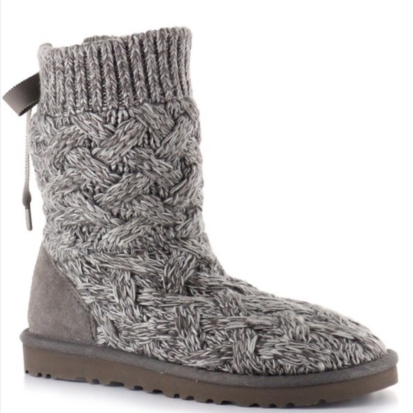 UGG Shoes - UGG ISLA BOOTS! Heathered Charcoal. Size 9.